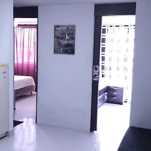 Centro! San Lorenzo - Downtown - Apto Con 2 Hab & Parqueadero Apartamento Medellín